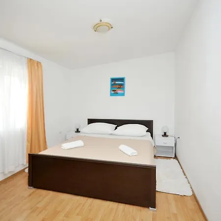 Sandra Apartment *